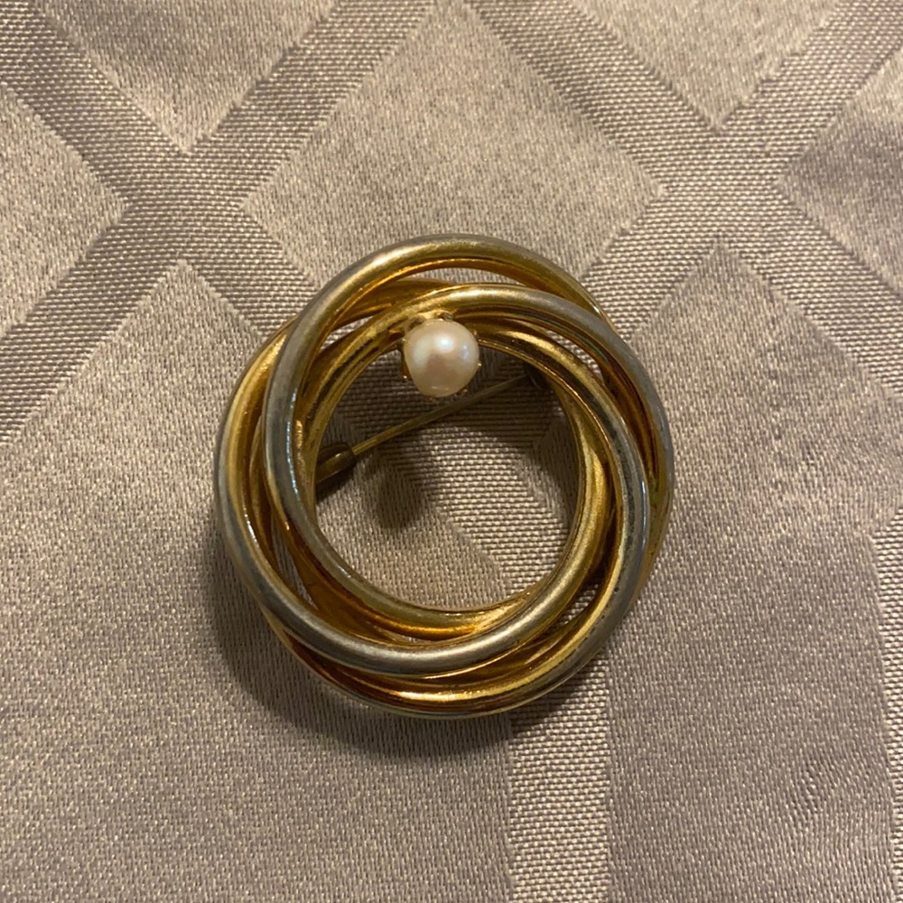 Vintage gold brooch